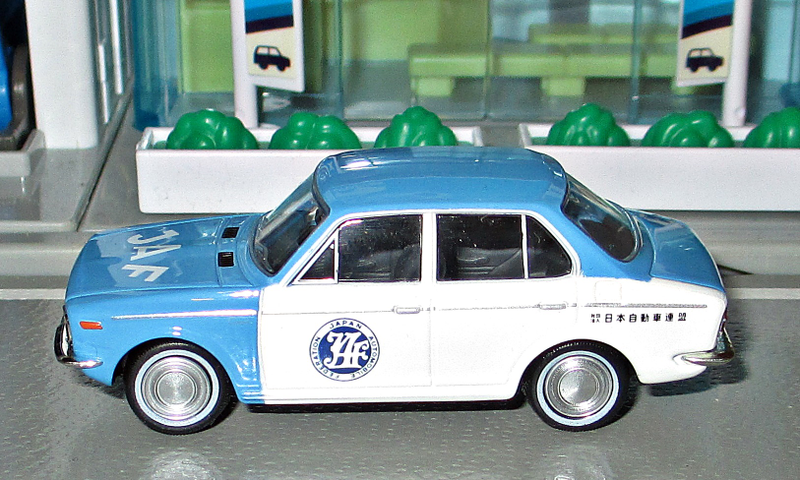 Illustration for article titled Land of the Rising Sun-Day: E10 Corollas at Work